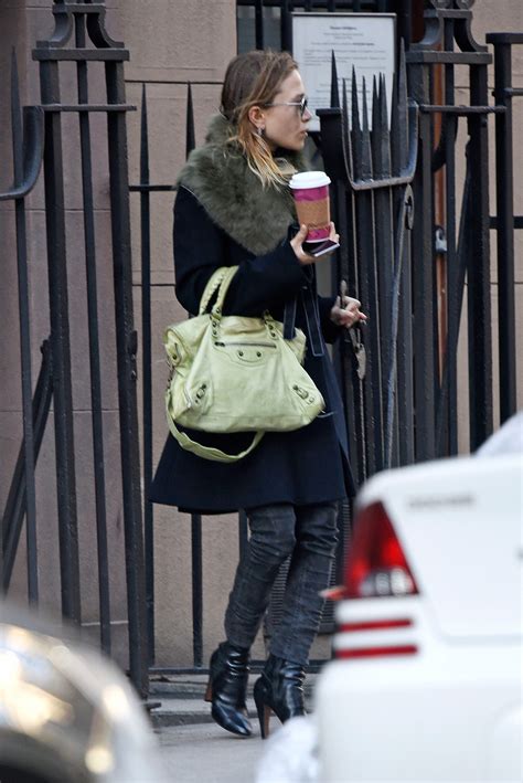 mary kate olsen green balenciaga bag|balenciaga bag.